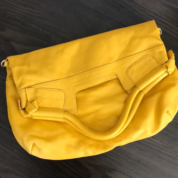 πx3HPπYellow Foley and Corinna purse - Picture 4 of 8